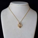 1980s-vintage-sapphire-diamond-pendant-18k-gold-1980