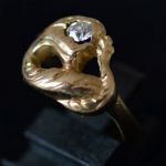 antique-22k-gold-ring-dragon-solitair-0-30-ct-diamond-blue-wite