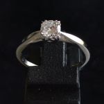 0-60-ct-vs-colour-top-wesselton-cushion-diamond-white-gold-solitair-engagement-art-deco-ring