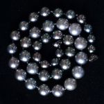 light-to-dark-tahitian-pearl-necklace-aaa