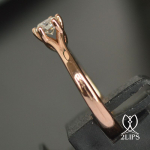 2lips-0-30-carat-f-colour-rare-white-vs2-solitair-diamond-18k-pink-red-gold-the-most-beautiful-engagement-ring-design-david-aard