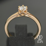 2lips-0-30-carat-f-colour-rare-white-vvs1-solitair-diamond-18k-yellow-gold-the-most-beautiful-engagement-ring-design-david-aarde