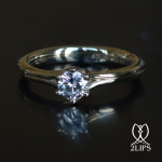 2lips-0-30-carat-f-colour-rare-white-vvs1-solitair-diamond-18k-white-gold-the-most-beautiful-engagement-ring-design-david-aarde