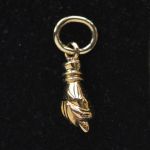 antique-gold-figa-charm-pendant