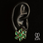 2lips-tulip-keukenhof-flower-emerald-earstuds-earrings-dutch-design-david-aardewerk-18k-gol