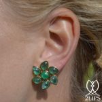 2lips-tulip-keukenhof-flower-emerald-earstuds-earrings-dutch-design-david-aardewerk-18k-gol