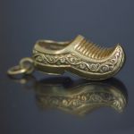 antique-wooden-shoe-charm-gold