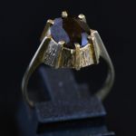 seventies-chunky-gold-14k-large-garnet-ring