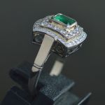 18k-gold-0-55-ct-brilliant-diamond-vs-clarity-superb-0-77-ct-colombian-emerald-ring