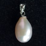 drop-shaped-freshwater-pearl-pendant-20-x-8-6-x-8-6-mm-creamy-white-silver