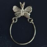 butterfly-charm-pendant-ring-gold-must-have