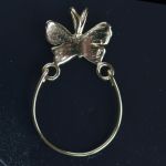 butterfly-charm-pendant-ring-gold-must-have