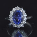18k-gold-natural-tanzanite-and-brilliant-cut-diamonds-engagement-ring-kate-middelton-lady-di-ring-prince-william