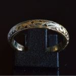 hand-engraved-gold-wedding-rings