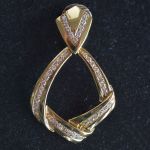 oversized-18k-gold-1-6-ct-diamond-pendant-earrings-1980s-dallas-dynasty