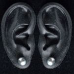 9-mm-light-grey-thahity-pearl-and-14-carat-gold-stud-earrings