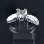0-85-ct-vs-j-colour-wesselton-brilliant-cut-diamond-modern-fantasy-white-gold-solitair-vintage-engagement-ring