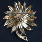 18-carat-gold-and-cabochon-cut-turquoise-brooch-1960