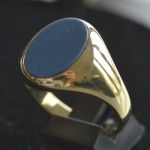 signet-ring-a-blue-sardonyx-stone-solid-14-carat-yellow-gold