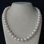 10-mm-white-freshwater-pearl-necklace-magnetic-clasp