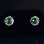 diamond-round-halo-cluster-stud-earrings-tsavorites-kimberly-certified-natural-diamonds-18k-yellow-gold