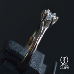 2lips-0-47-ct-weight-i1-clarity-f-colour-solitair-diamond-18k-white-gold-the-most-beautiful-engagement-ring-dutch-design-david-a