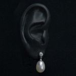 white-gold-pearl-gia-diamond-pendant-earrings