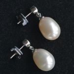white-gold-pearl-gia-diamond-pendant-earrings