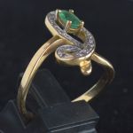 art-nouveau-emerald-and-diamond-ring