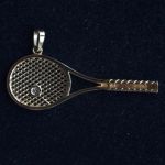 18-carat-yellow-gold-tennis-racket-pendant-diamond