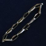 14k-gold-closed-forever-bracelet-vintage