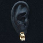 18-carat-gold-huggie-hoop-earrings-7-mm-width-diameter-17-mm
