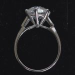timeless-classic-3-ct-lab-grown-diamond-d-color-vvs-solitair-ring-with-tapperd-baguettes