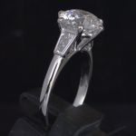 timeless-classic-3-ct-lab-grown-diamond-d-color-vvs-solitair-ring-with-tapperd-baguettes