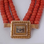 antique-coral-necklace