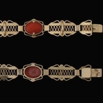 antique-dutch-coral-bracelet-gold