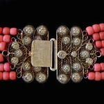 antique-coral-necklace