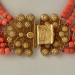 antique-coral-necklace