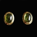 14-carat-yellow-gold-earstuds-with-cabochon-cut-green-tourmaline
