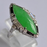 platinum-jadeite-jade-diamond-and-enamel-art-deco-ring