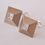 chopard-happy-diamonds-square-earrings