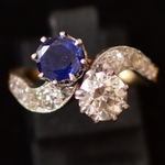 diamond-sapphire-crossover-toi-et-moi-ring
