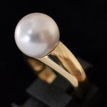 white-south-sea-pearl-yellow-gold-ring