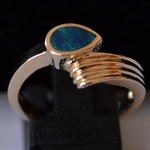 lightning-ridge-black-opal-gold-ring