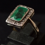 2-4-ct-green-emerald-platinum-gold-diamond-ring