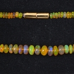 natural-opal-necklace