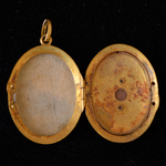 antique-gold-rosecut-diamond-locket