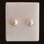 8-5-mm-aaa-quality-akoya-18k-gold-ear-studs